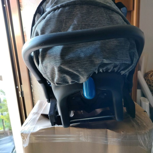 Car seat egg like new