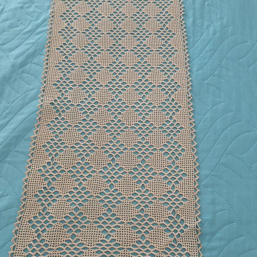Handmade table runner like new with geometric lace pattern