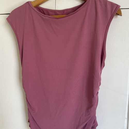 Pink blouses like new, set of 2, comfortable fit
