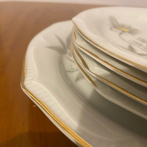 Set of 4 small plates and 1 large vintage plate used with gold detail