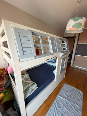 Tree House Montessori Children's Bed like new with mattress