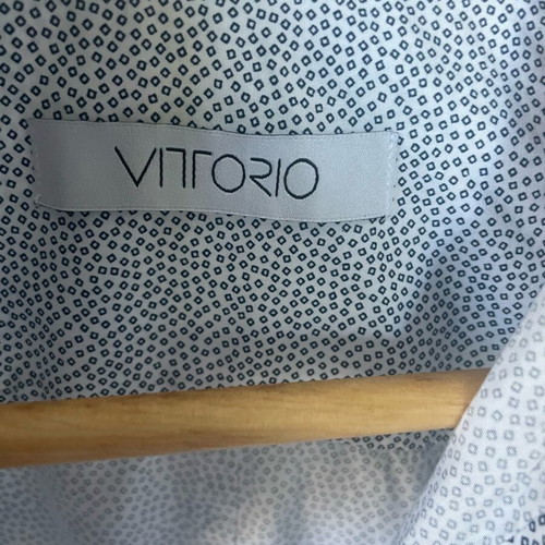 Vittorio men's shirt like new, size M, black and white