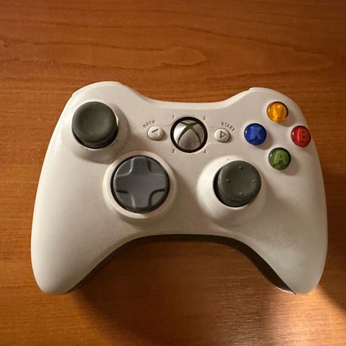 Xbox 360 remote control used in good condition