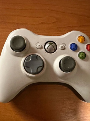 Xbox 360 remote control used in good condition