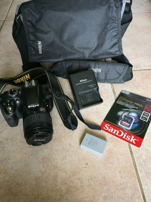 Nikon D3300 camera used with bag and Sandisk Extreme Pro 512GB card