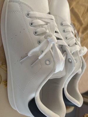 Men's sneakers new, white, size 42