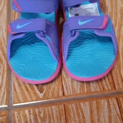 Nike sandals new size 25 for girls