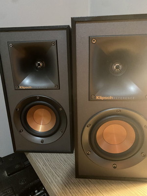 Klipsch R-41M bookshelf speakers like new, 50W, black