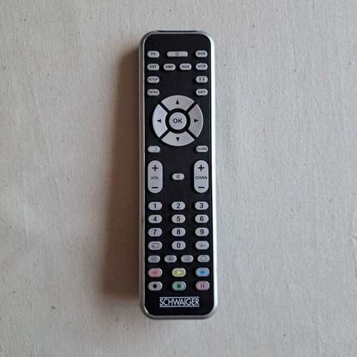 Schwaiger UFB 106 universal remote like new