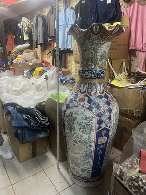 Satsuma vase new, height 1 meter and 350 cm