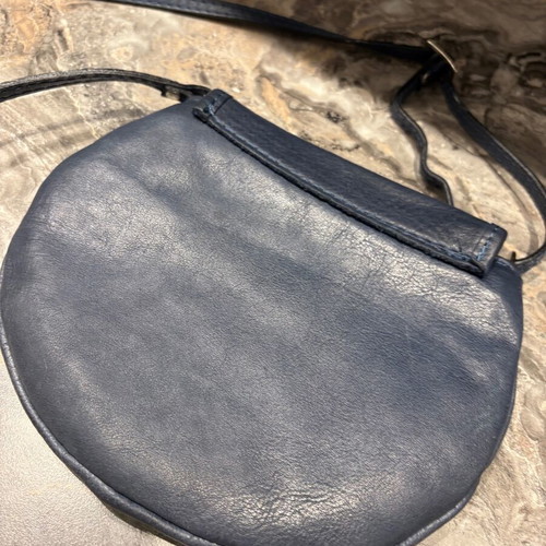 Vera Pelle leather crossbody bag new, blue with fan design