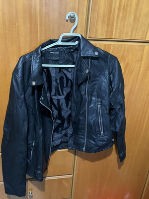 Sinsay Women's Black Faux Leather Biker Jacket size L like new