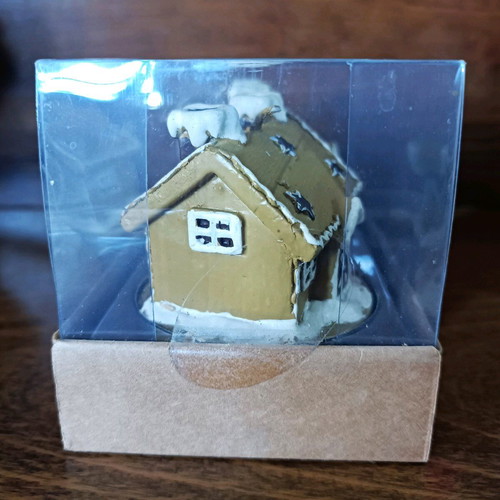 Trimar Christmas candles like new, gingerbread house design