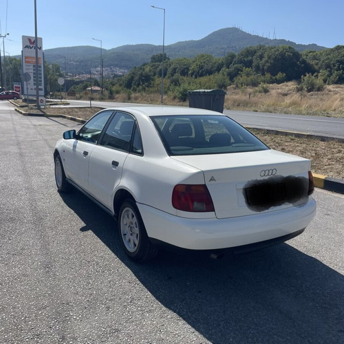 Audi A4 B5 1995 1.8L 125hp sedan manual