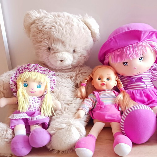 Lot of 4 stuffed toys like new