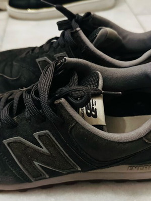New Balance sneakers used, suede, size 46.5