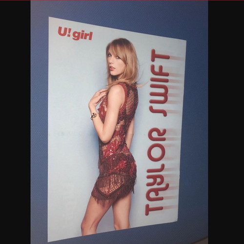 Taylor Swift poster 2014 Cosmopolitan like new, A4 size