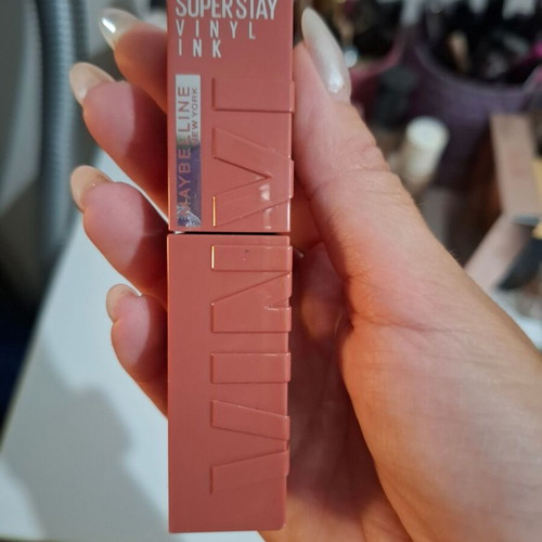 Liquid lipsticks long-lasting like new in various shades