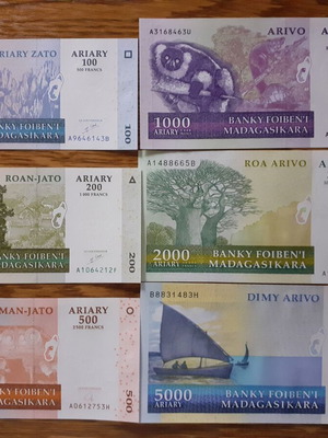 Πακέτο χαρτονομισμάτων Μαδαγασκάρης 100 - 5.000 Ariary (2004) καινούργια