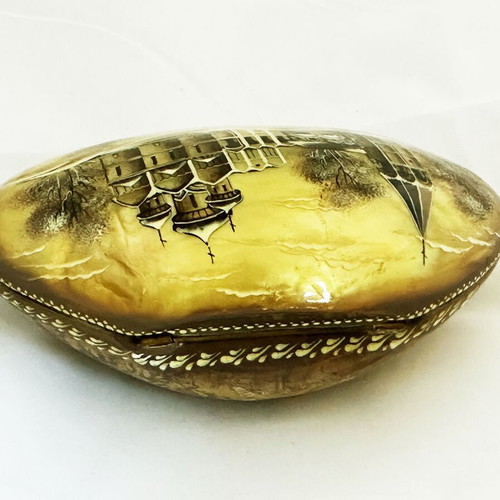 Fedoskino collectible box mother of pearl hand-painted vintage 90s