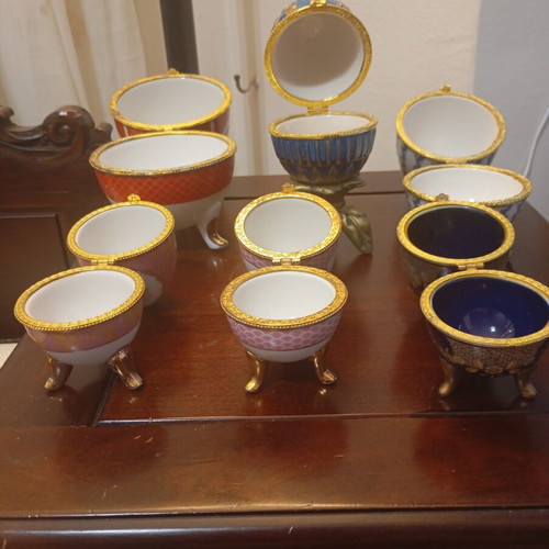 Porcelain decorative eggs collection used, set of 6