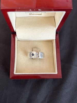 Silver 950 ring used with white and blue stone