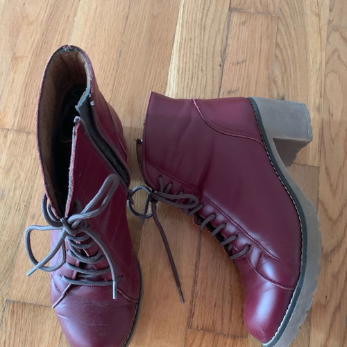 Silia D ankle leather boots like new, burgundy red, size 39