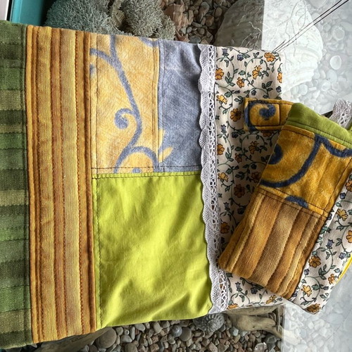 Tote bag and small purse for little girl new, yellow and green