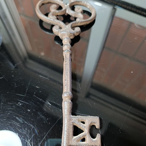 Metal key used
