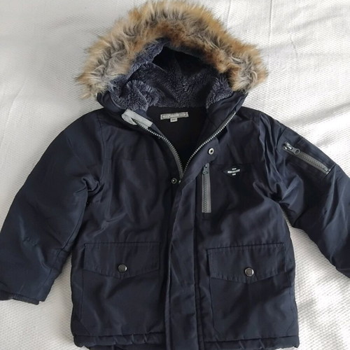 New college jacket for 2 years like new, warm