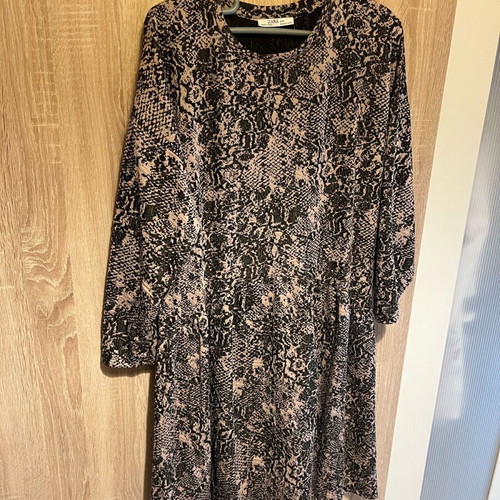 Zara dress No L like new, black and beige