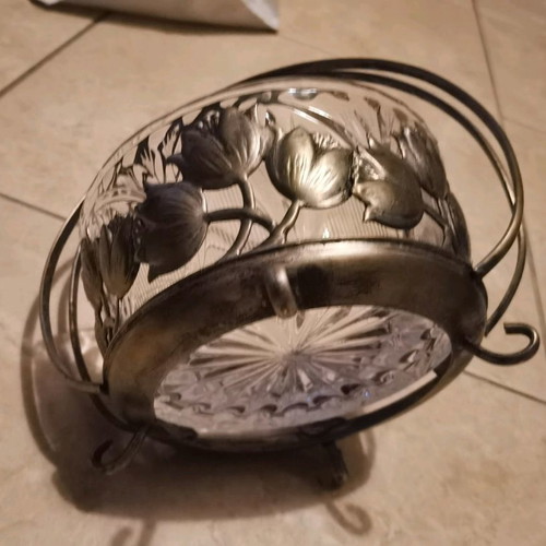 Art Nouveau decoration used in excellent condition