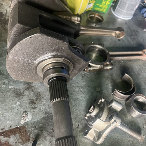 Honda SilverWing 600 crankshaft and connecting rods used
