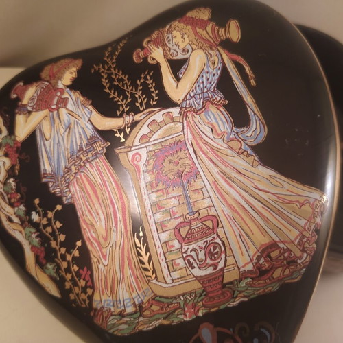 Bijouterie box 24k gold with ancient Greek mythology scenes, like new