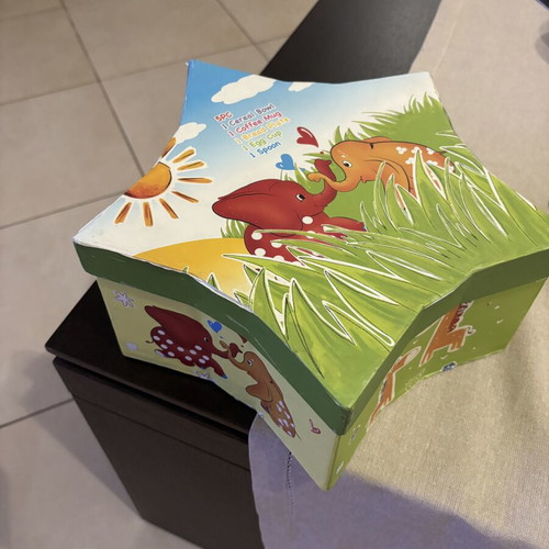 Children's porcelain dining set 5 pieces new with jungle animal box
