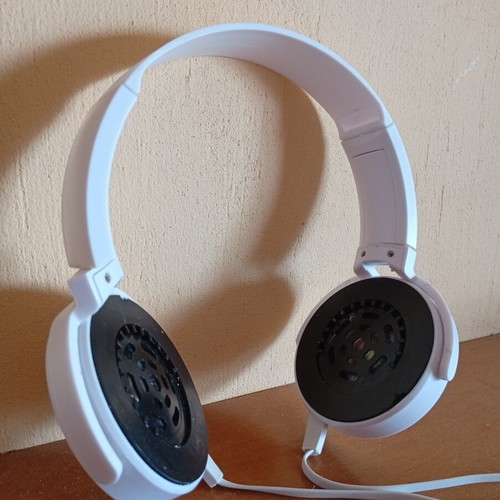 Wired headphones, Chinese no name