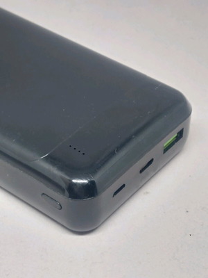 Power Bank 20,000mAh with Quick Charge like new