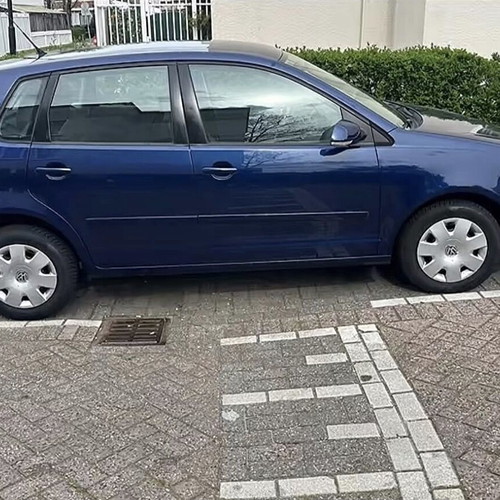 Volkswagen Polo Optive sedan like new, petrol, manual