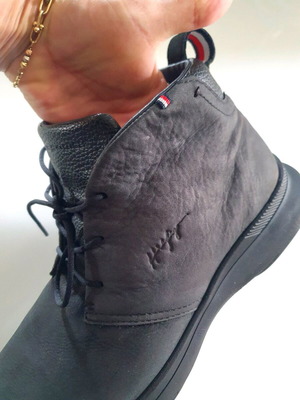 Tommy Hilfiger leather boots grey like new size 43