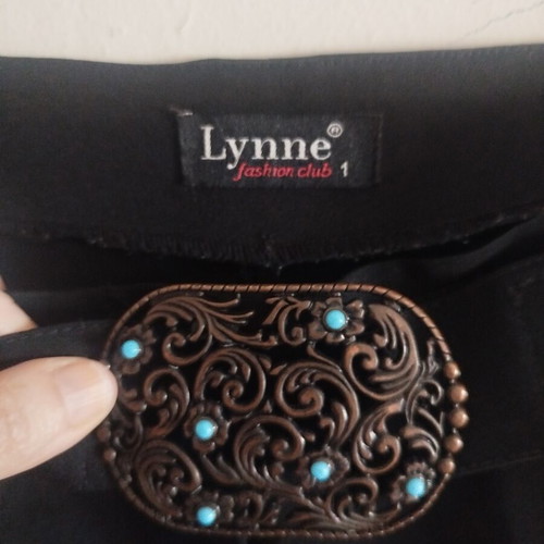 Lynne pants small with buckle, like new, black