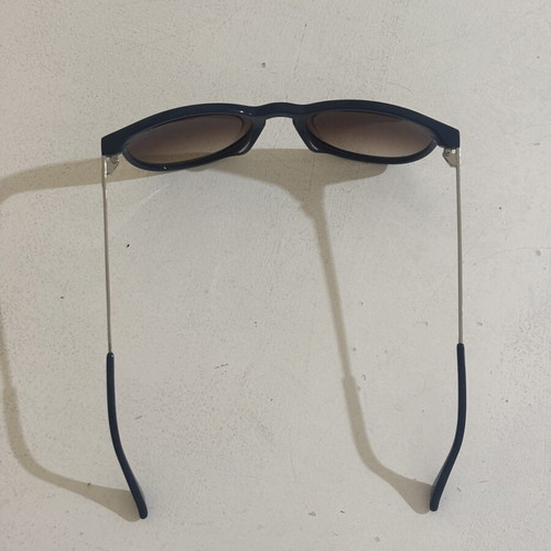 Vespa sunglasses like new, dark blue and silver frame with gradient lenses