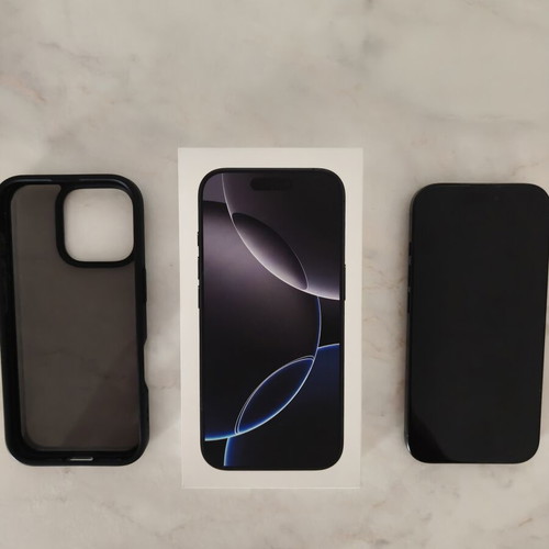 iPhone 16 Pro 8/128 Black new with Spigen case