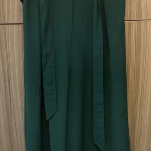 Stradivarius Pants green, like new, elastic waist, wide leg, belt