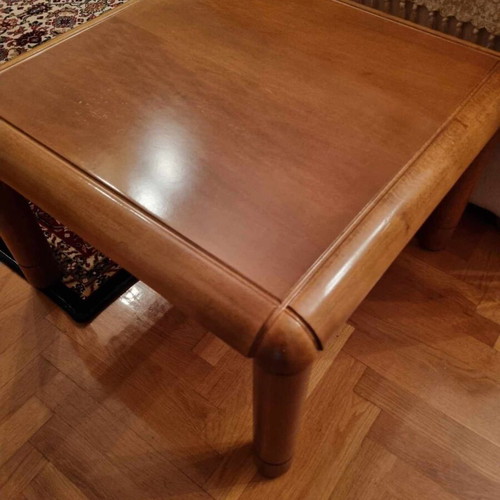 Coffee tables like new, set of two