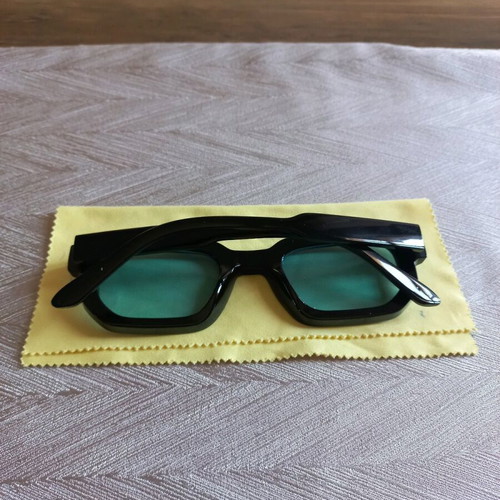 Women's sunglasses like new