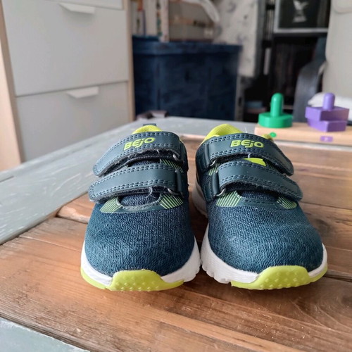Bejo sport shoes for boy like new, size 24, dark green