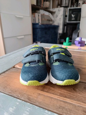 Bejo sport shoes for boy like new, size 24, dark green