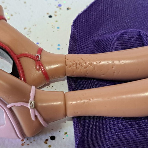 Bratz The Fashion Show Evening Wear Yasmin doll used with flaws and mismatched shoes