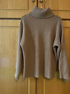 MNG rib oversized pullover with bell sleeve like new, beige