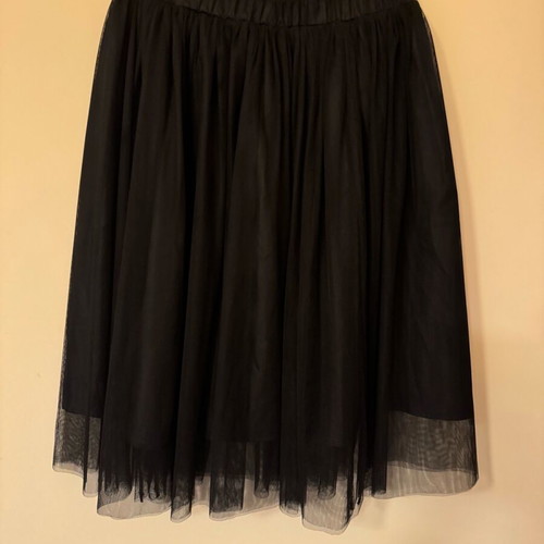 Azara Paris tulle skirt black like new, size M/L